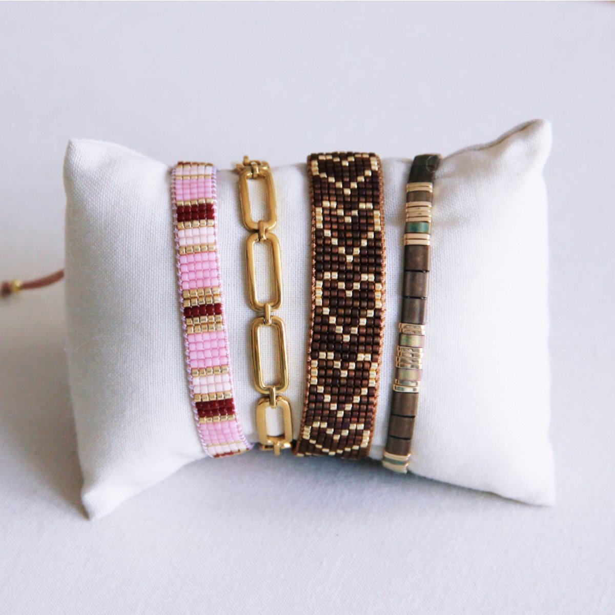 Heart woven bracelet - dark brown/gold