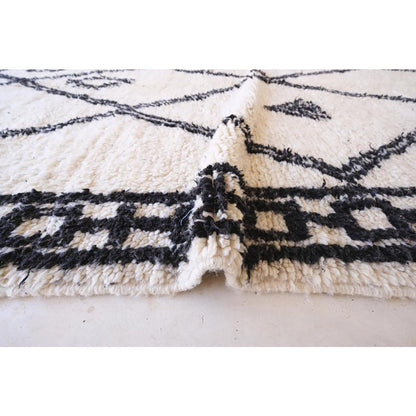 Berber wool rug Beni Ourain 198 x 298 cm