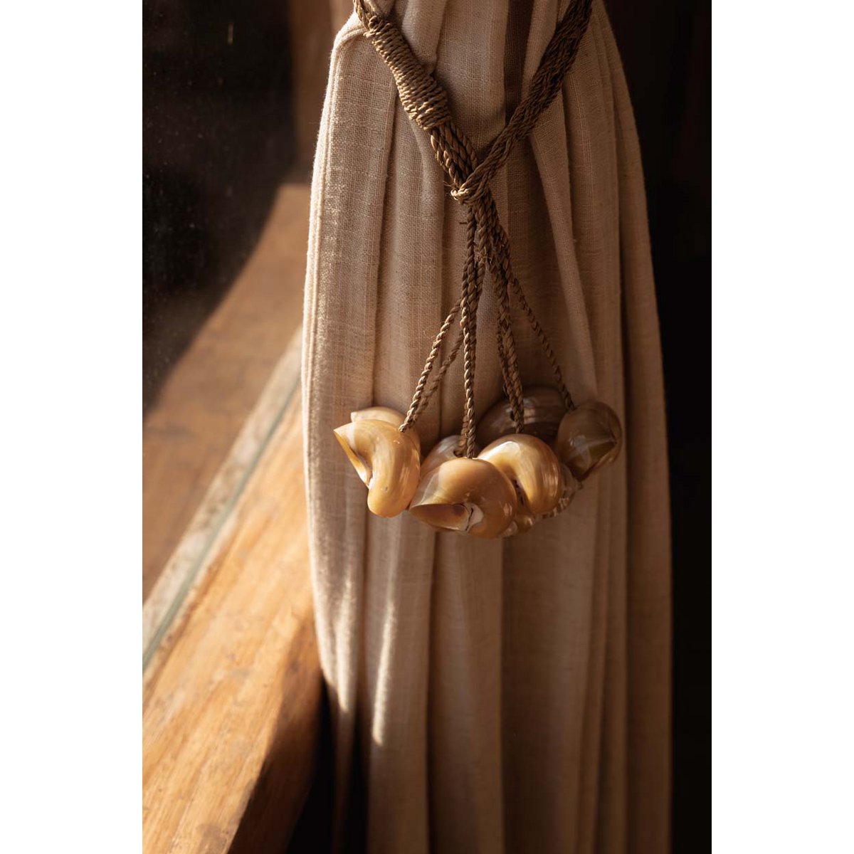 The Conch Shell Tassel - Natural
