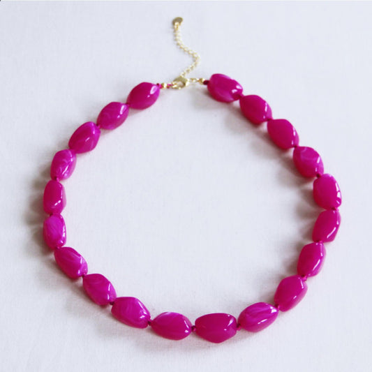 Beaded necklace 'nugget' large - fuchsia