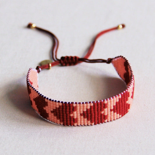Weaving bracelet with hearts - bordeaux/salmon