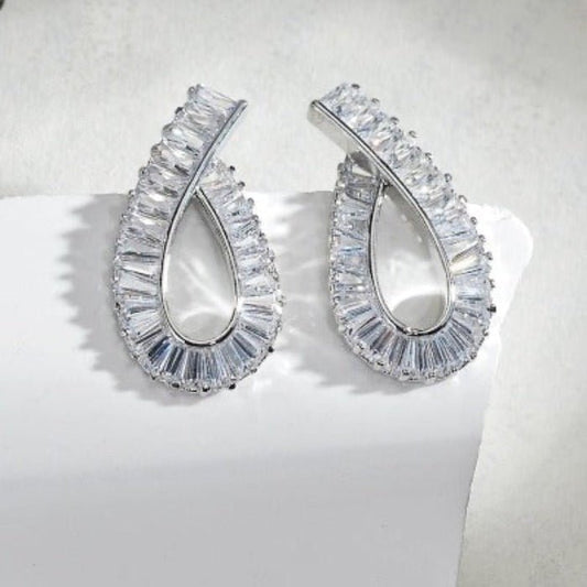 Geometric Design Diamond-Look Ear Studs