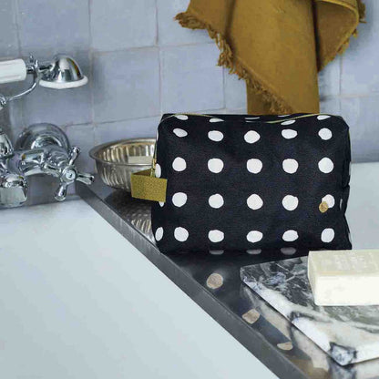 Mia caviar 28 x 10 toiletry bag