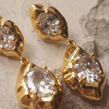 Vintage Rock Stone Design Sparkling Earrings