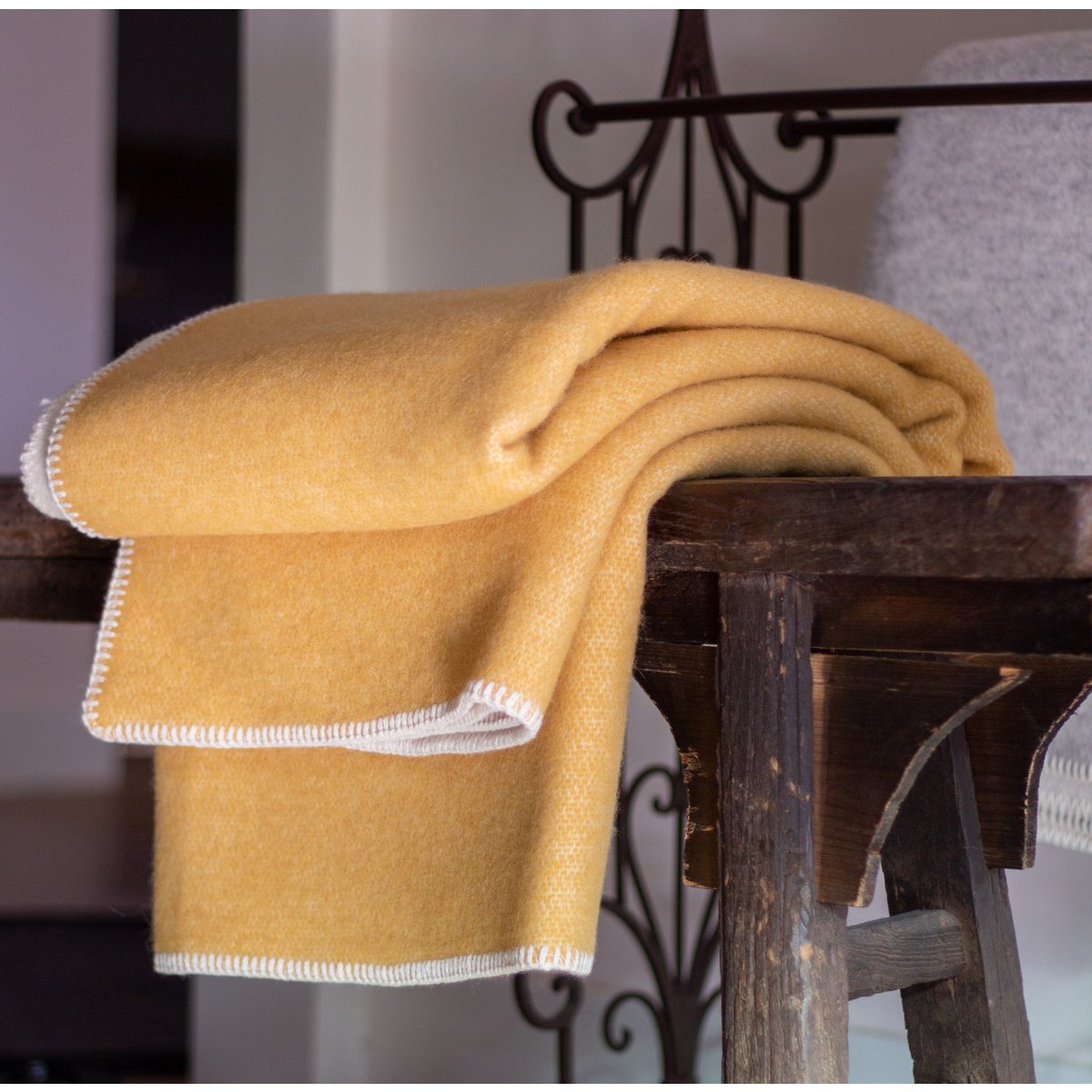 Woolen bed Blanket MISTED YELLOW