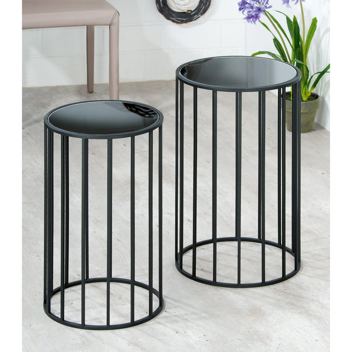 Metal glass set of 2 side tables "Straight" round