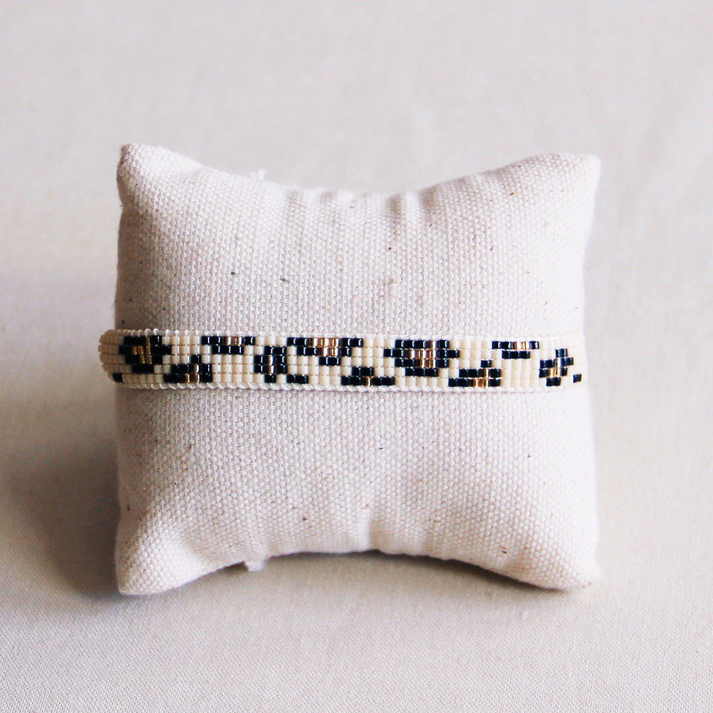 SS104: Weaving bracelet leopard