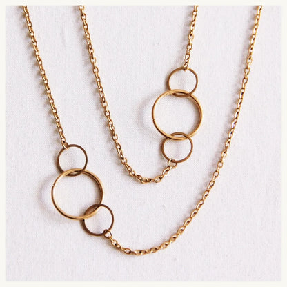 Long necklace with round details