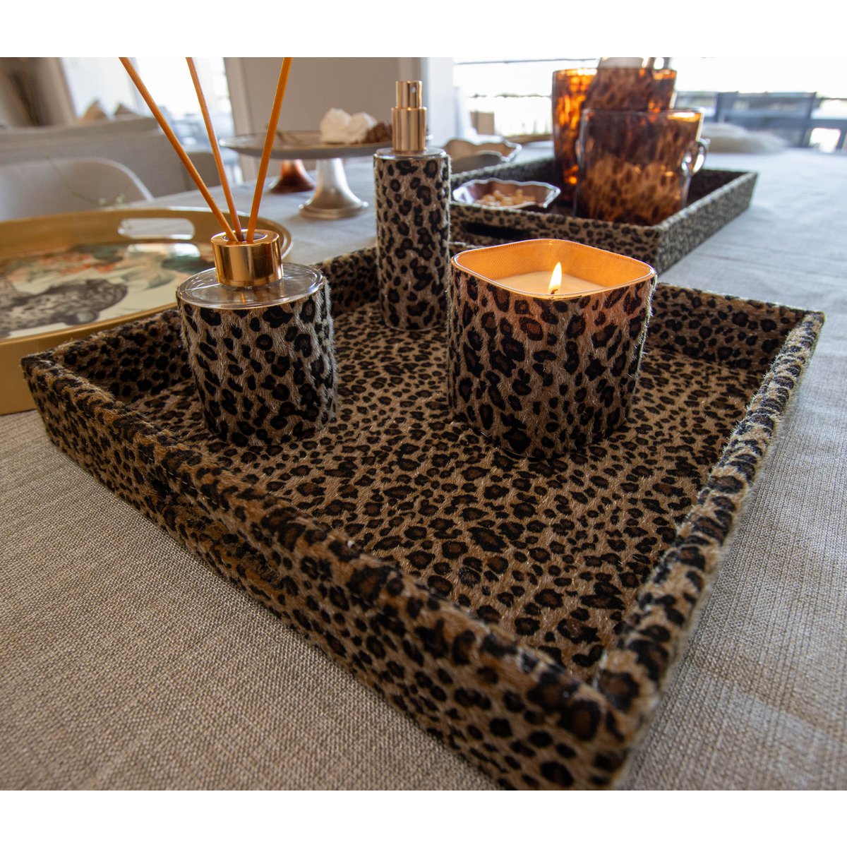 8x8x8cm leopard glass candle