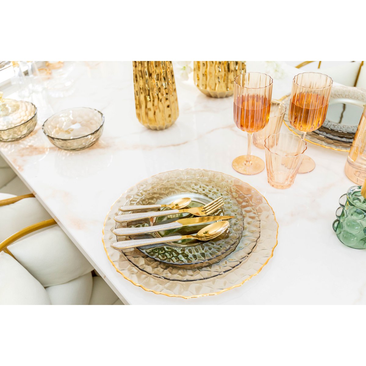 24-PIECE GOLD CUTLERY WITH GLITTER SLEEVES