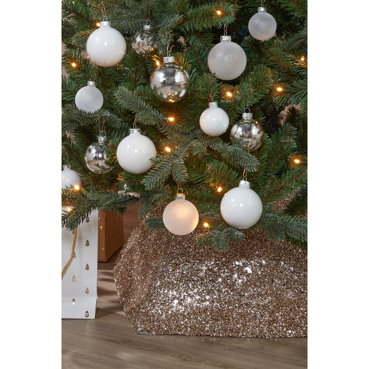 Christmas tree skirt Gold