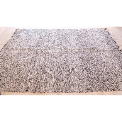 Pure wool Moroccan Kilim Berber rug 206 x 338 cm