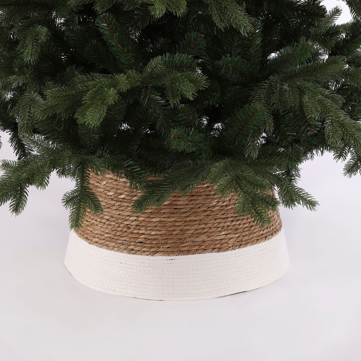 Christmas tree skirt Off-white