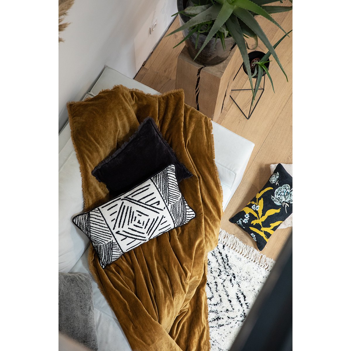 Plain throw Fara Lin 240 x 260