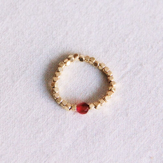 Elastic ring with natural stone - fuchsia