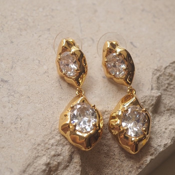 Vintage Rock Stone Design Sparkling Earrings