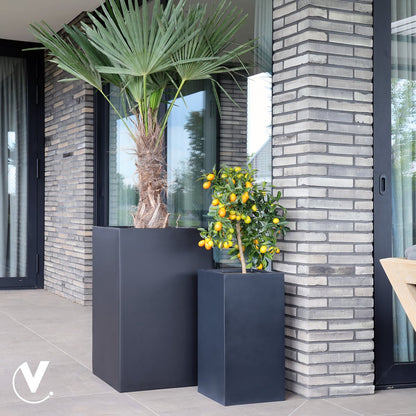 Column/planter - Michigan Black