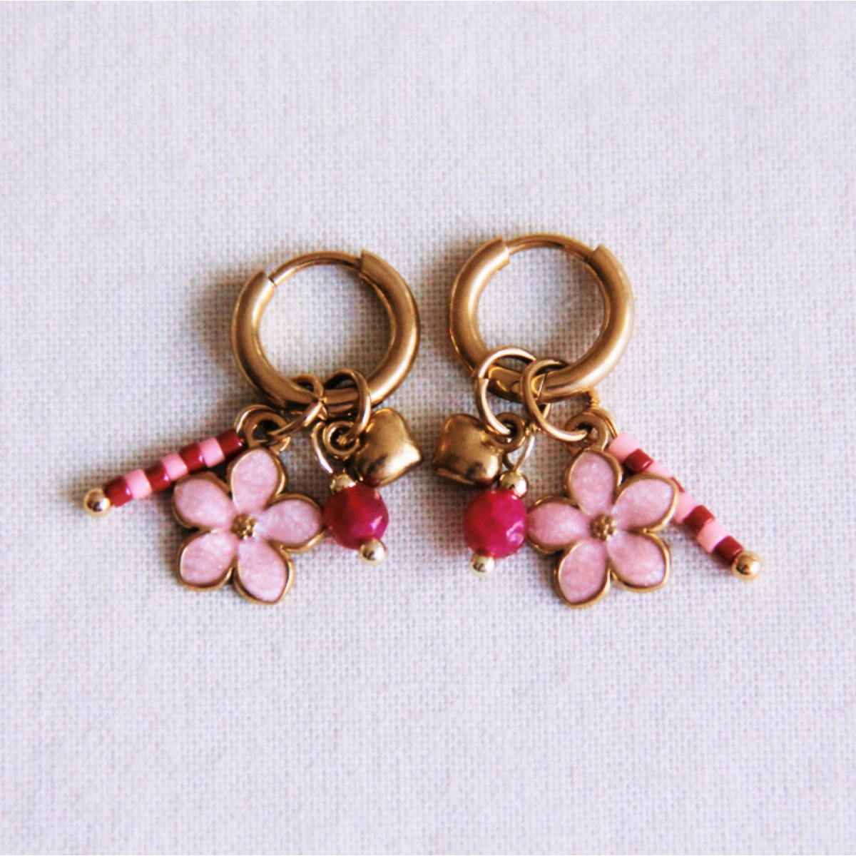 Stainless steel hoop earrings with pink flower, mini heart and stones - pink