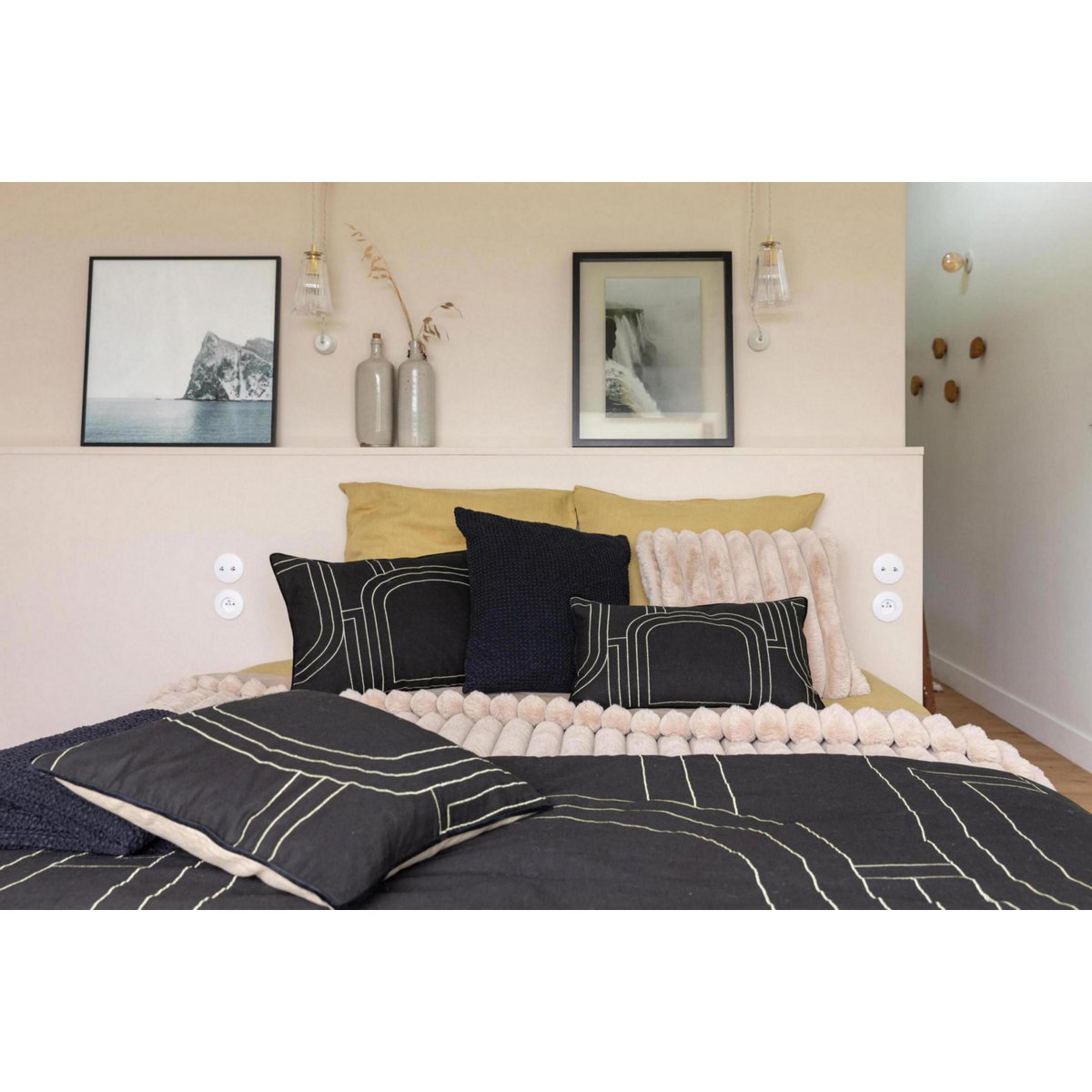 Alice Lin's bed 240 x 260