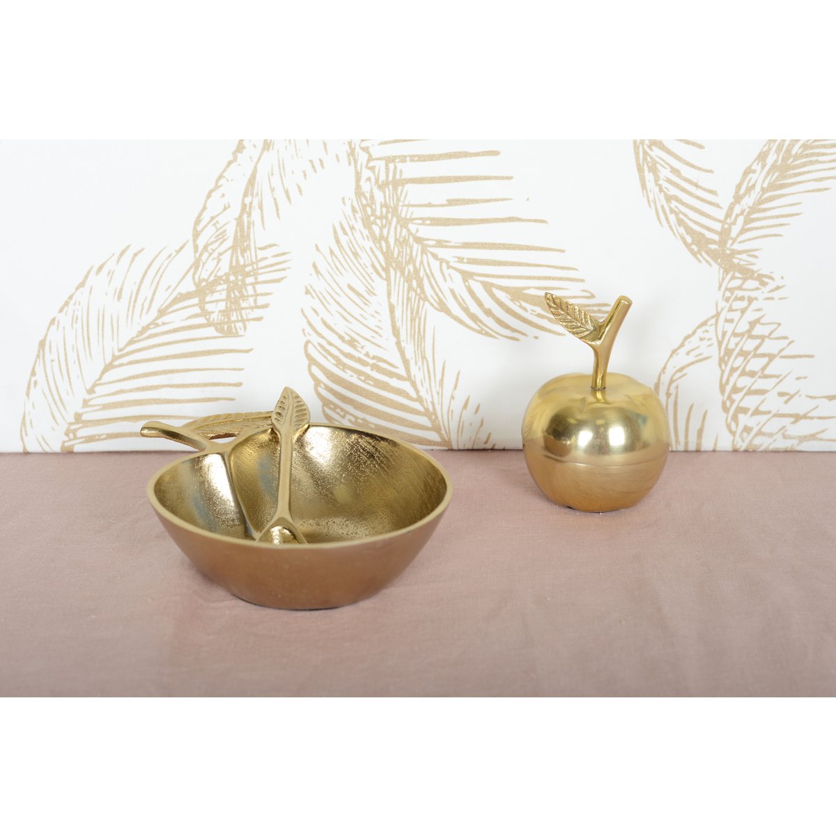 GOLDEN APPLE BOX 7.5X7.5X11CM