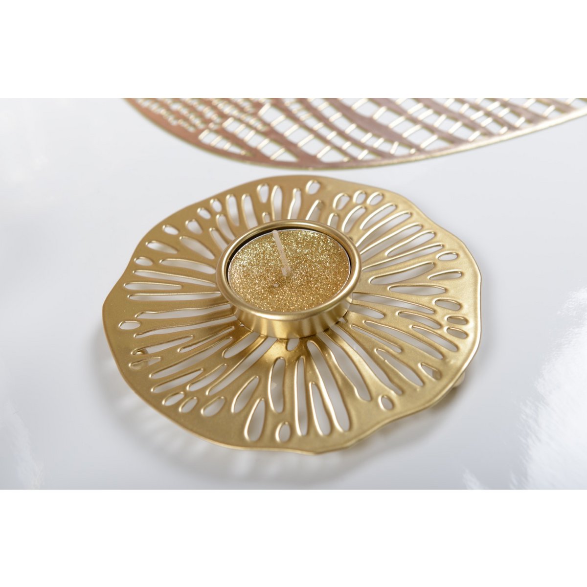 NENUPHAR GOLD METAL CANDLE HOLDER