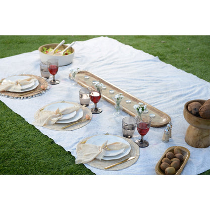 Saliere and beige wicker pepper