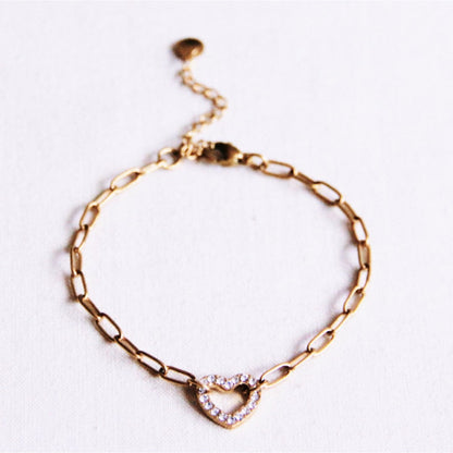 D-chain bracelet with rhinestone heart charm - gold