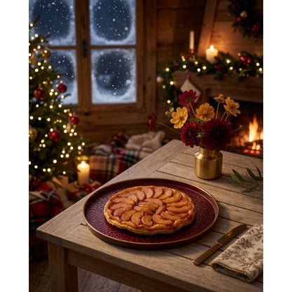 Burgundy tart dish with gold edge 33x33x4cm
