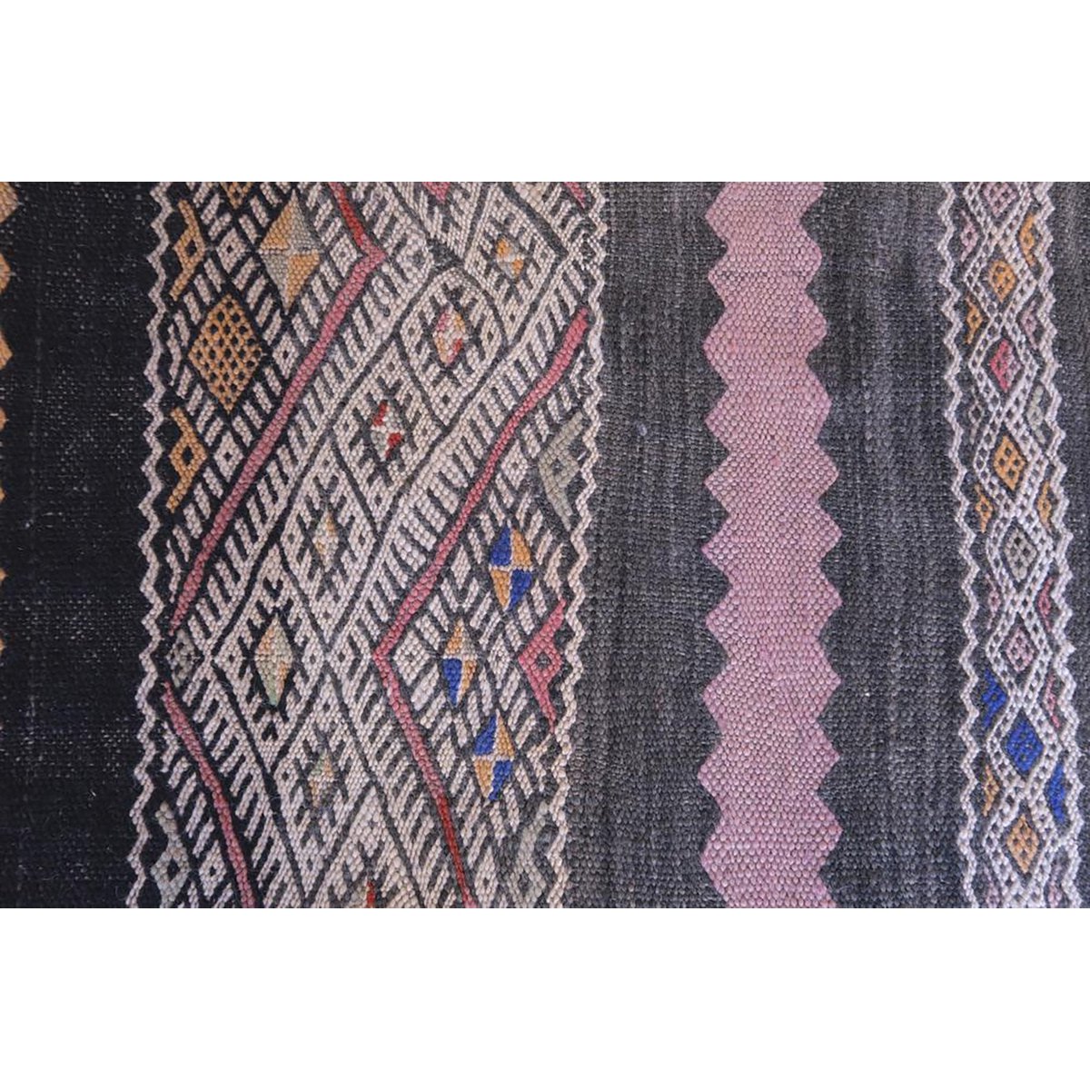 Pure wool Moroccan Kilim Berber rug 173 x 370 cm