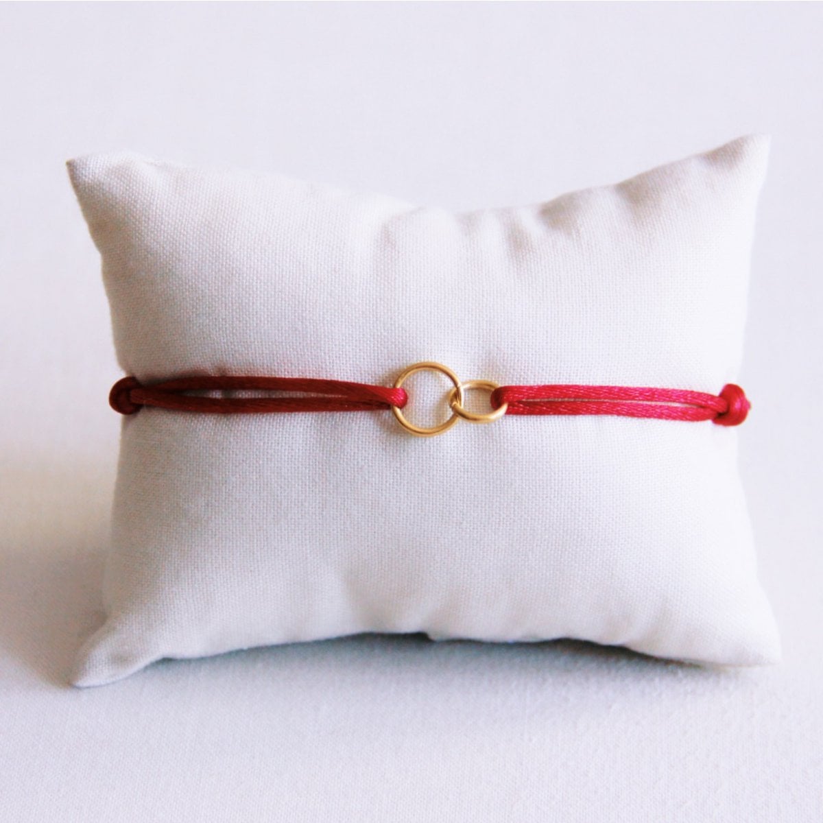 Infinity satin bracelet - burgundy