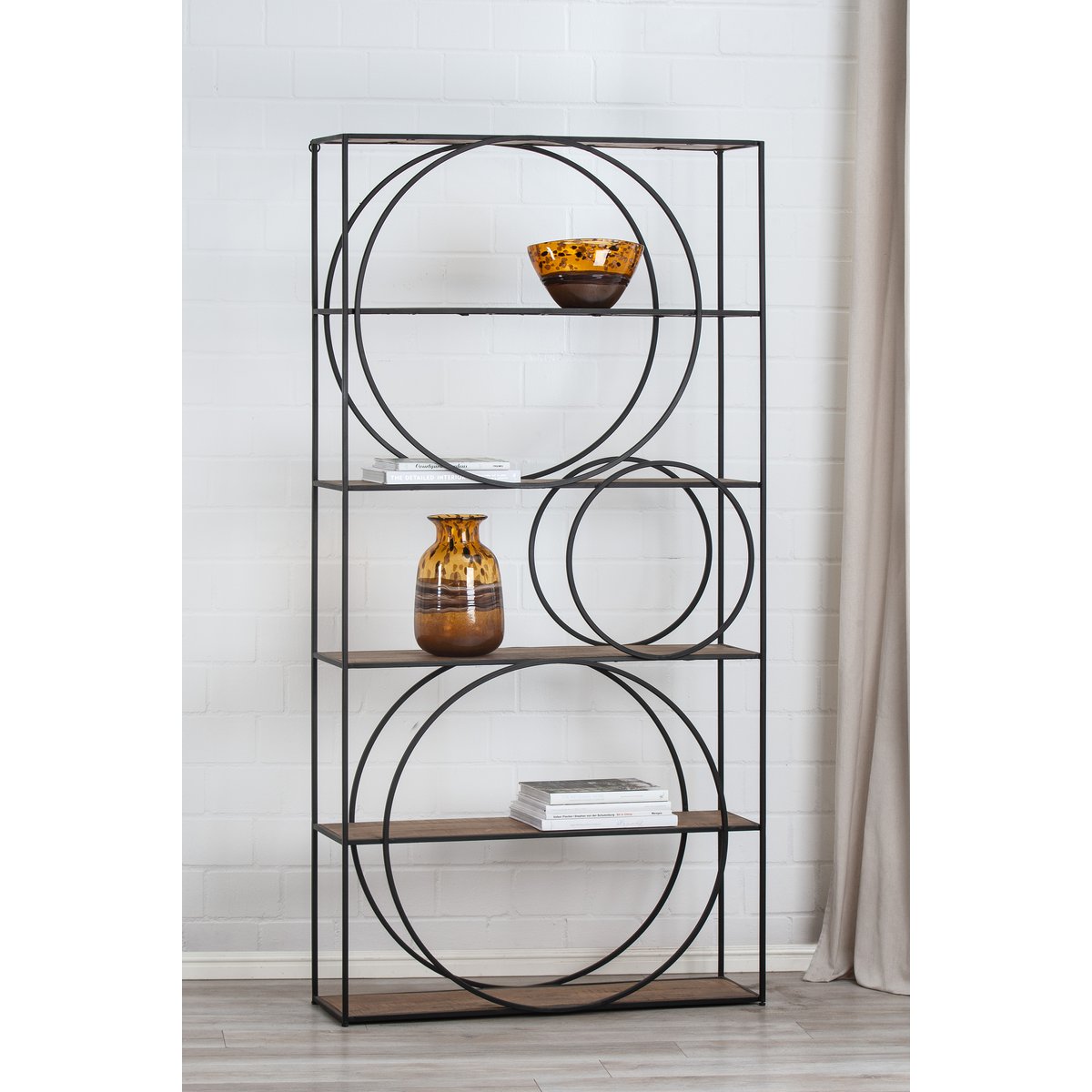 Metal shelf "Circle"