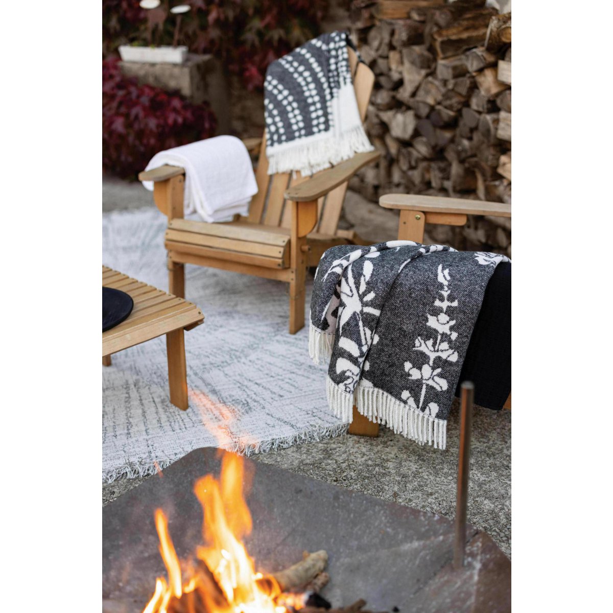 Taina Carbon Recycled Blanket 127 x 160