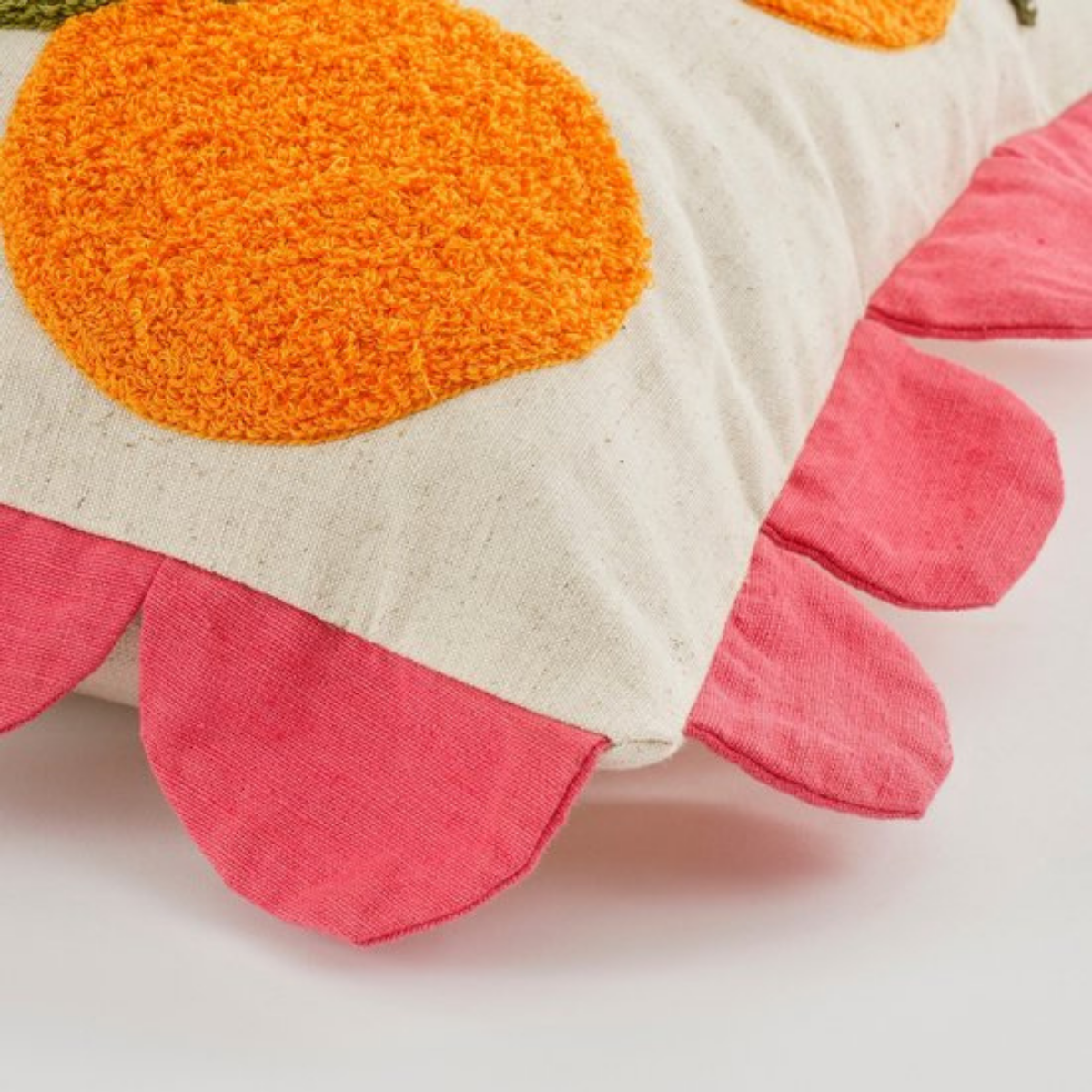 Decorative cushion Off-white