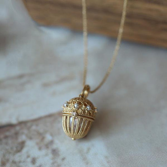 Romantic Hollow Frame Locket Pendant