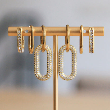 Stainless steel earring with oval crystal pendant - silver