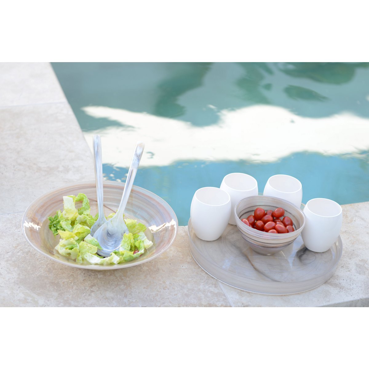 Salad covered with marble resin