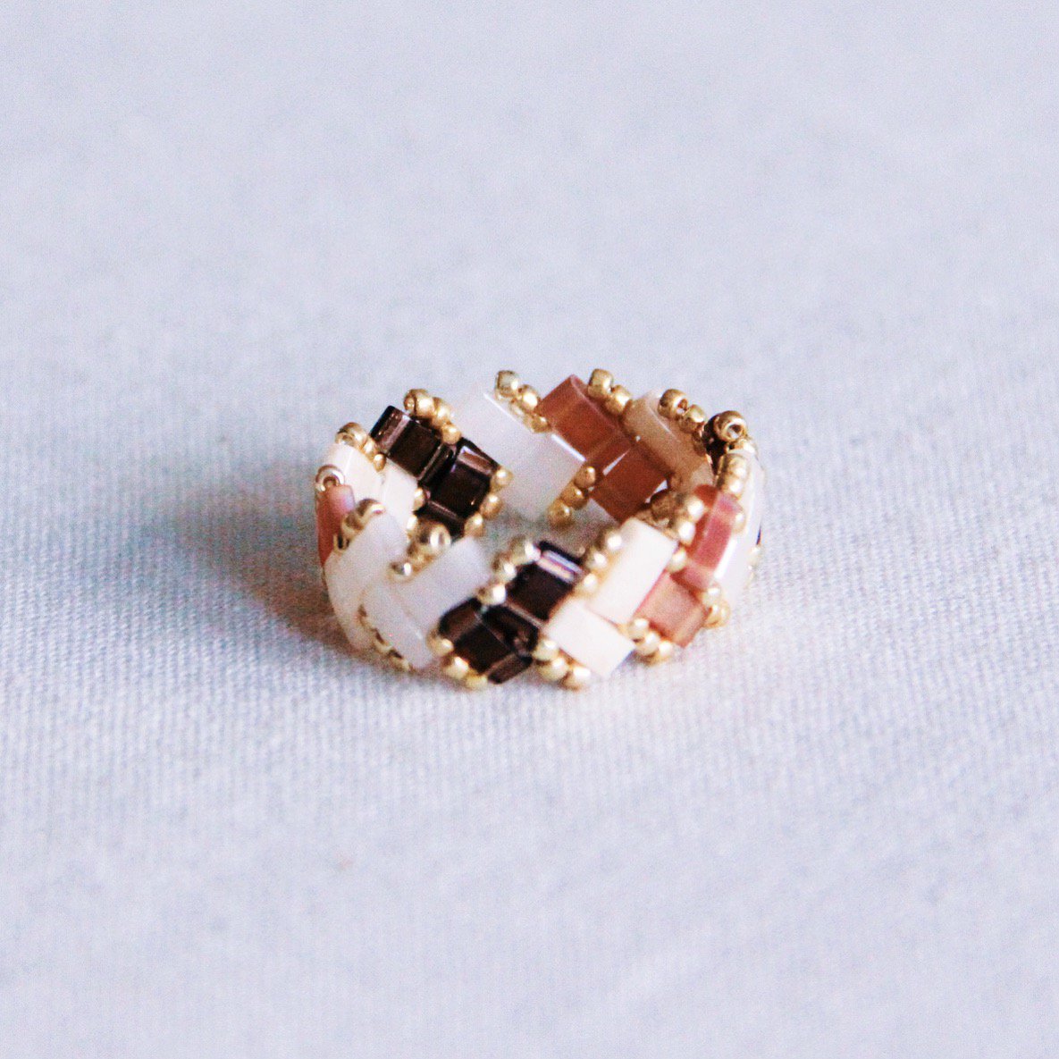 Tilabead ring - nude shades