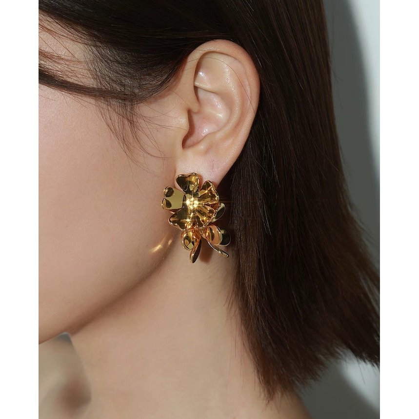 Dynamic Vivid Flower Petals Hoop Earrings