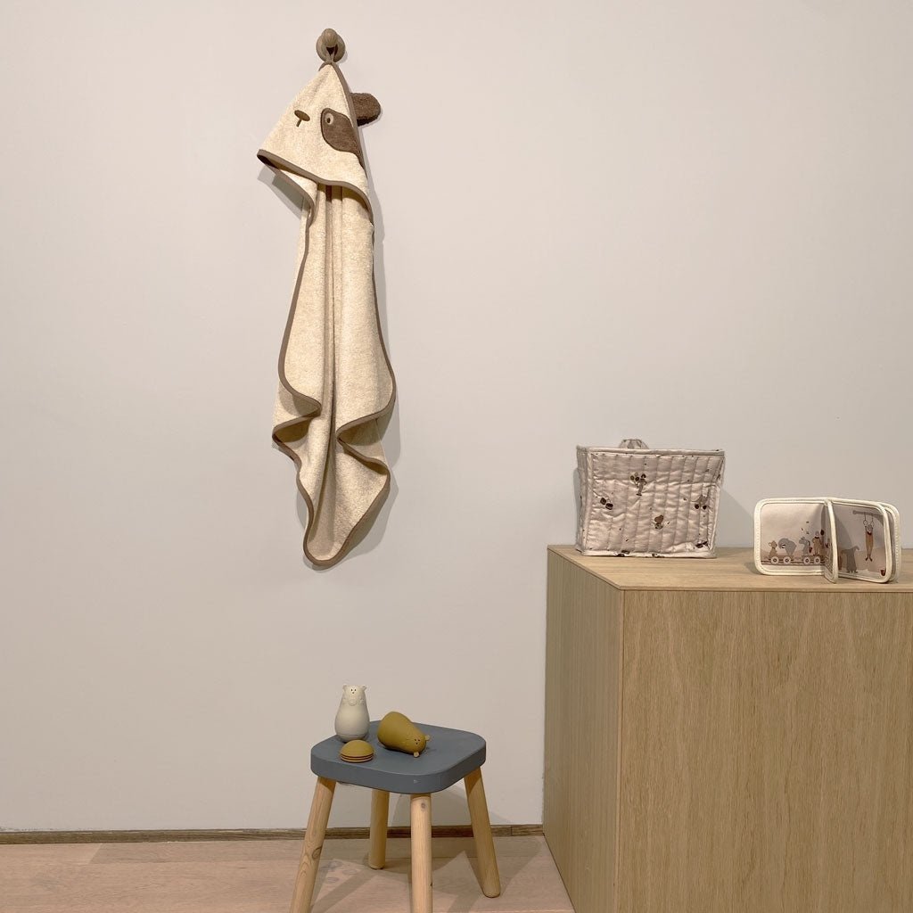 Aki hooded baby towel