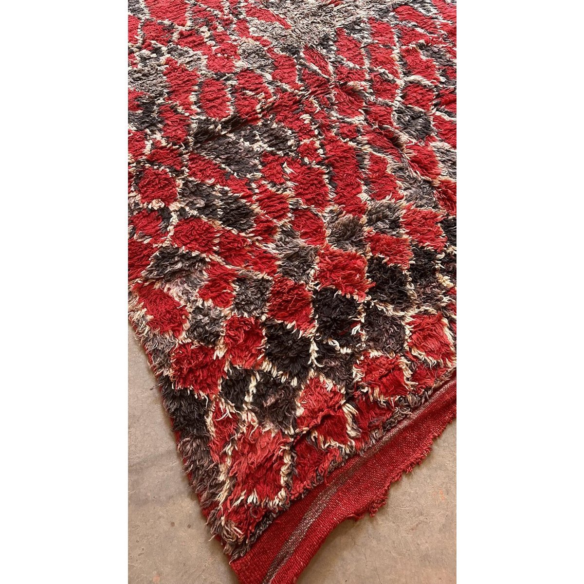 Pure wool Moroccan Berber rug 200 x 336 cm