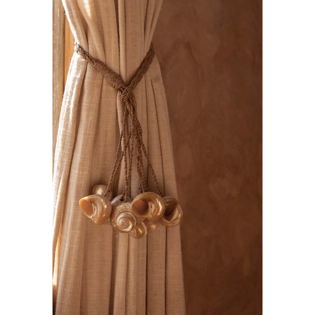 The Conch Shell Tassel - Natural