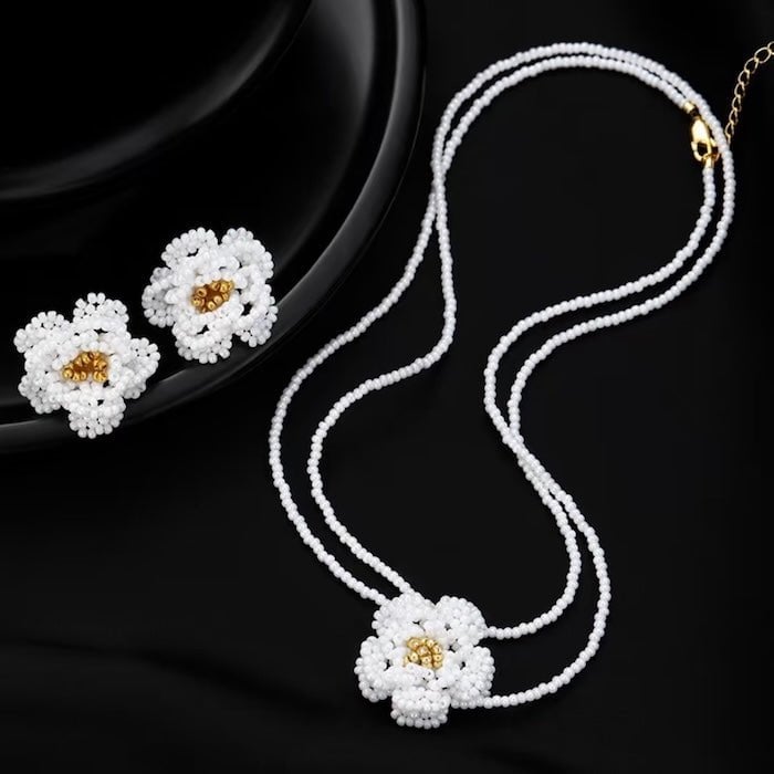 Handmade Daisy Beaded Necklace & Earrings Set