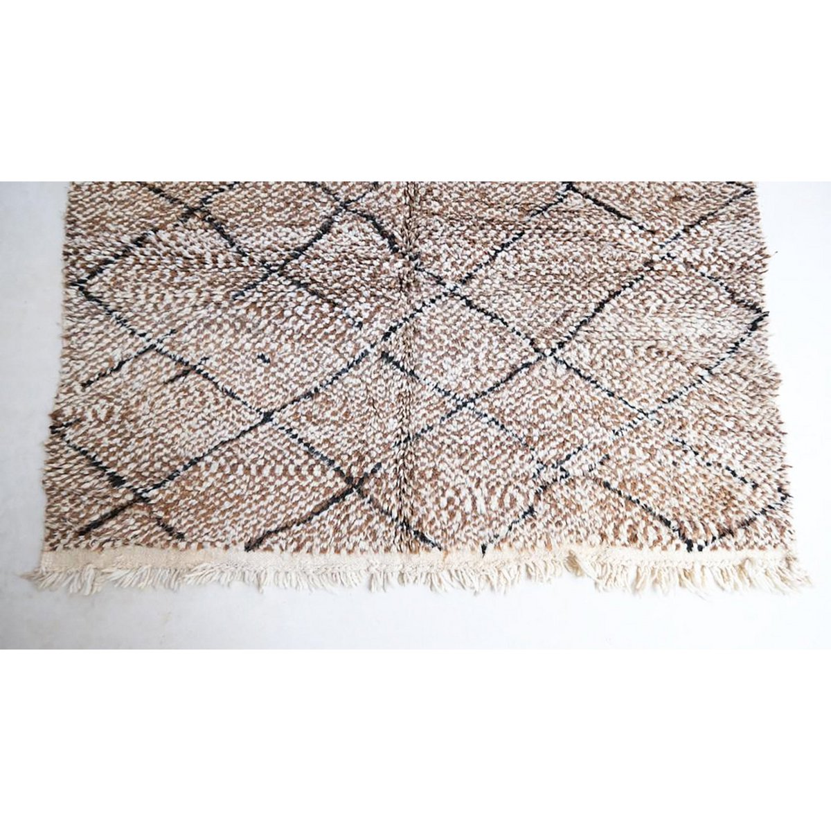 Pure wool Moroccan Berber rug 189 x 300 cm