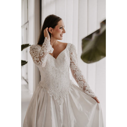 Crystal heart, moonstone and pearl earrings - gold