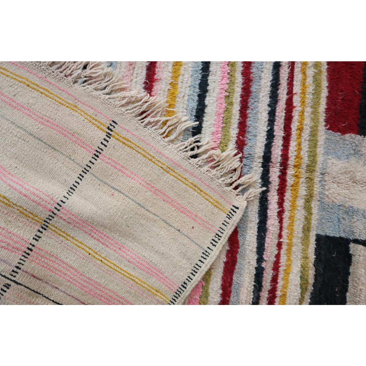 Pure wool Moroccan Berber rug 176 x 262 cm