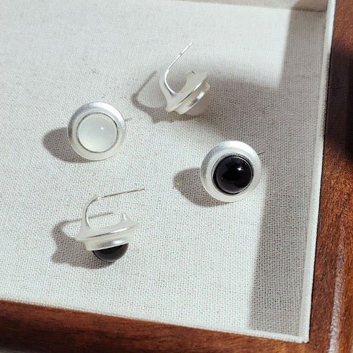 Chic Matt Silver Round Ear Stud - Black n White Onyx