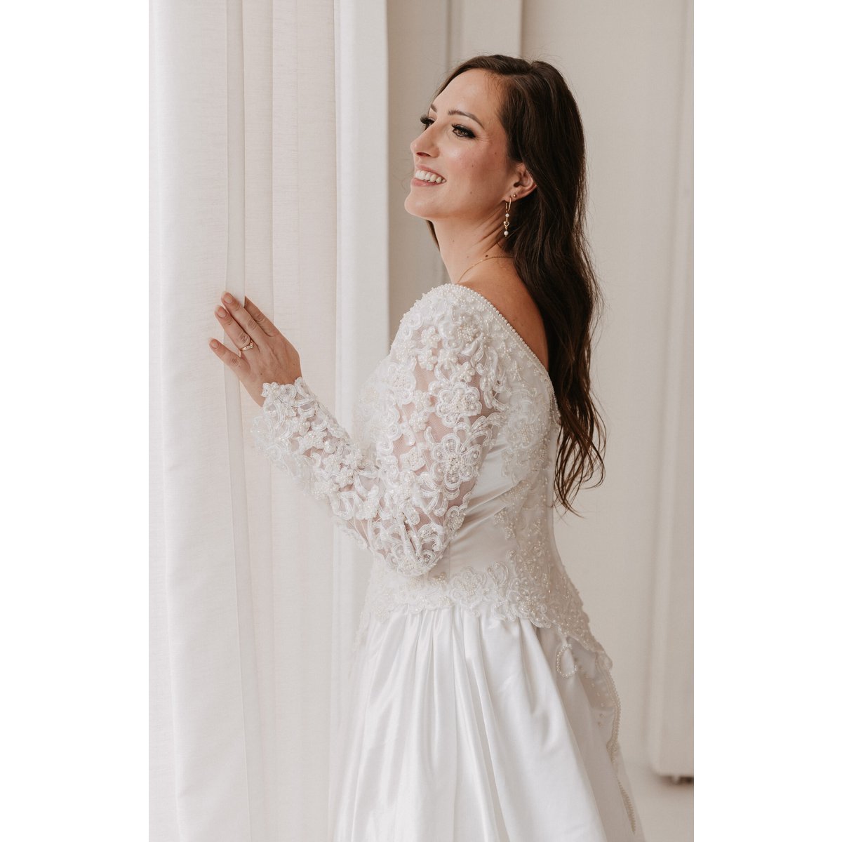 Crystal heart, moonstone and pearl earrings - gold