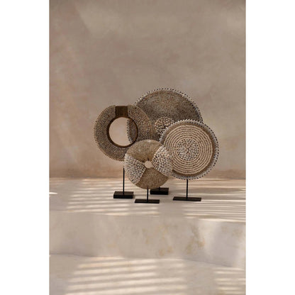 The Shell Martinique on Stand - Natural White