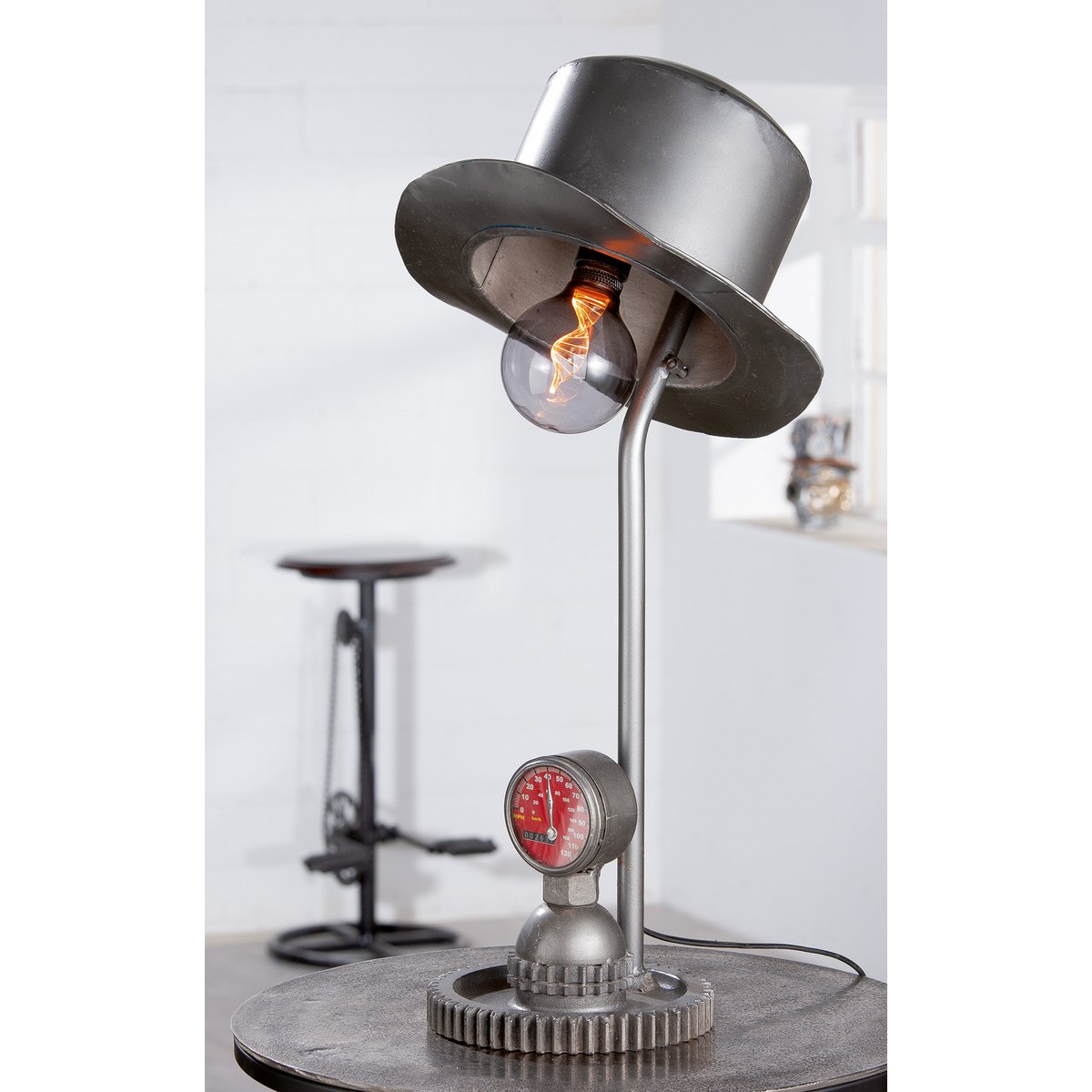 Metal lamp "Hat" silver