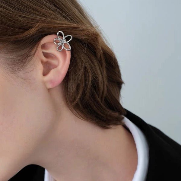 Elegant Sparkling Flower Ear Cuff-One Piece